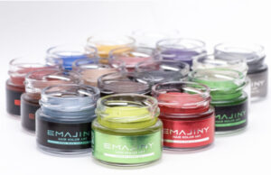 ワックス感覚でド派手なヘアーカラーが楽しめる！？ヘアカラーワックス【エマジニー】